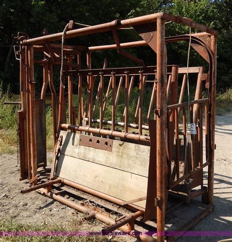 Ww Portable Cattle Squeeze Chute In Westmoreland Ks Item H6864 Sold