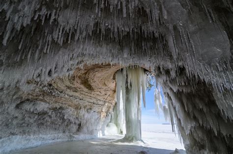A Grand Ice Cavern Michigan Nature Photos By Greg Kretovic Ice Cave