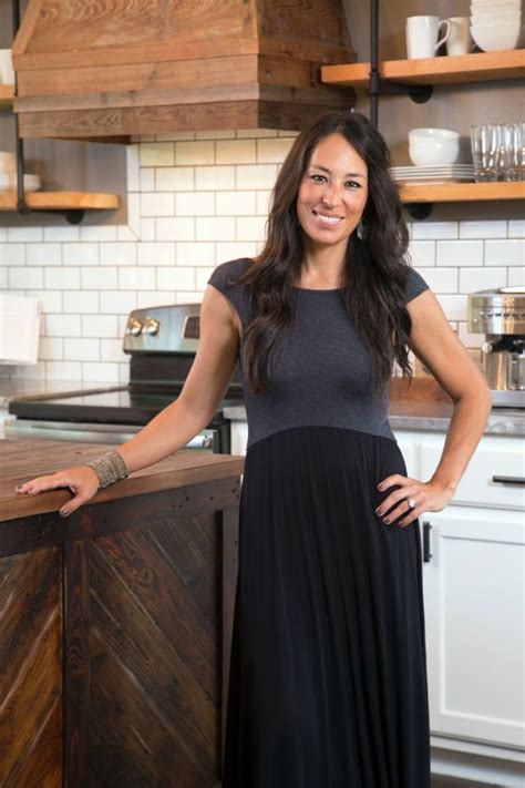 Fixer Upper Joanna Gaines Best Outfits Hgtvs Decorating And Design