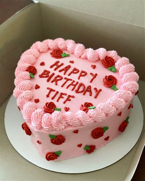 Heart Shaped Birthday Cake Vintage Birthday Cakes 21st Birthday