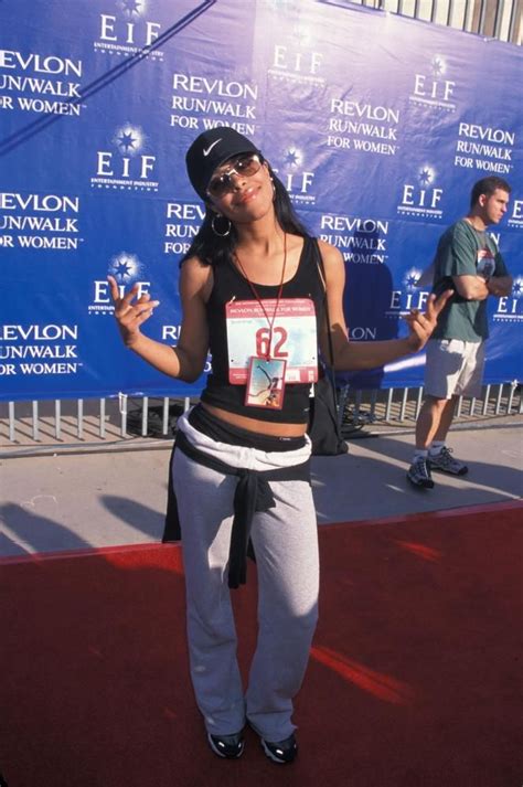 Proof That Aaliyah Had The Best Tomboy Style Photos Aaliyah Aesthetic