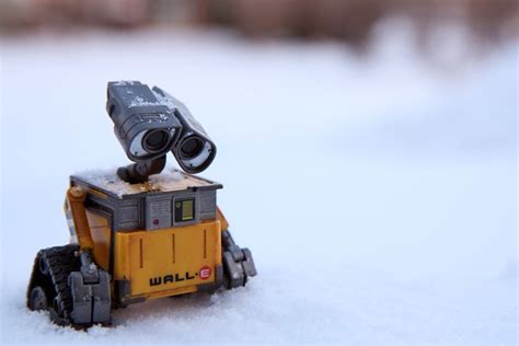 Sad Wall E In Snow Wall E Is Sad That Christmas And New Ye Flickr