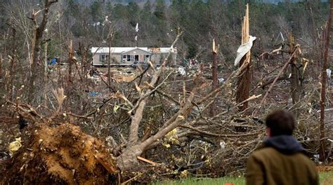 Alabama averages 30 tornados per year, resulting in an average of 10 fatalities. Alabama: At least 23 dead, dozens missing in US' worst ...