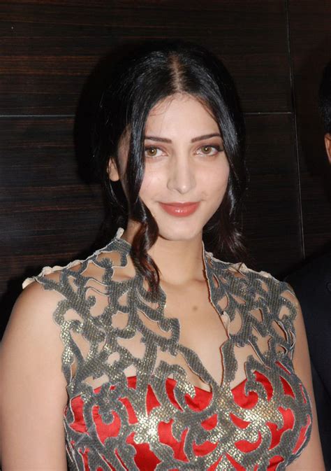 hot actress shruthi haasan new photo gallery actress shots
