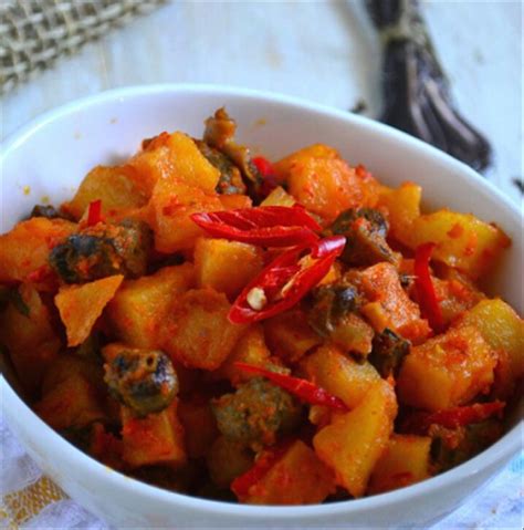 Ayam goreng serundeng, serundengnya tidak digoreng. Jual Sambal Goreng Kentang Ati di lapak Dapur Emak intanahmad
