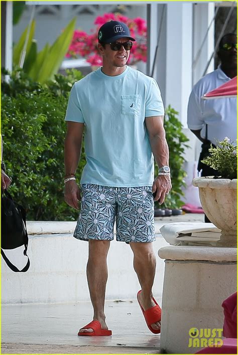 Photo Mark Wahlberg And Wife Rhea Durham Flaunt Their Beach Bodies In Barbados 11 Photo
