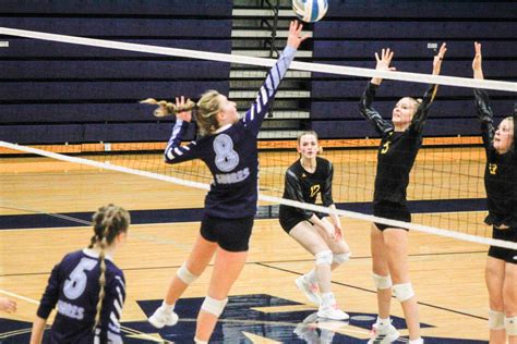 Mona Shores' great volleyball season ends with a tough 3-1 loss to TC