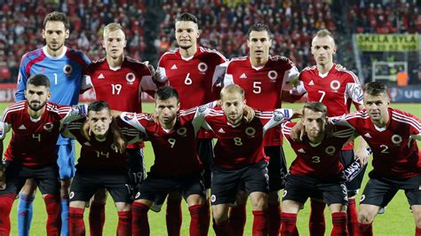 Spieler und fans sind geschockt, das spiel wird unterbrochen. Albanien bei der EM 2016: Kader, Spielplan, Stadien und ...