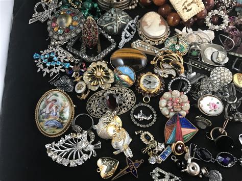 Lot Broken Mostly Vintage Costume Jewellery Brooches Etc Spare Repair Harvest Ebay