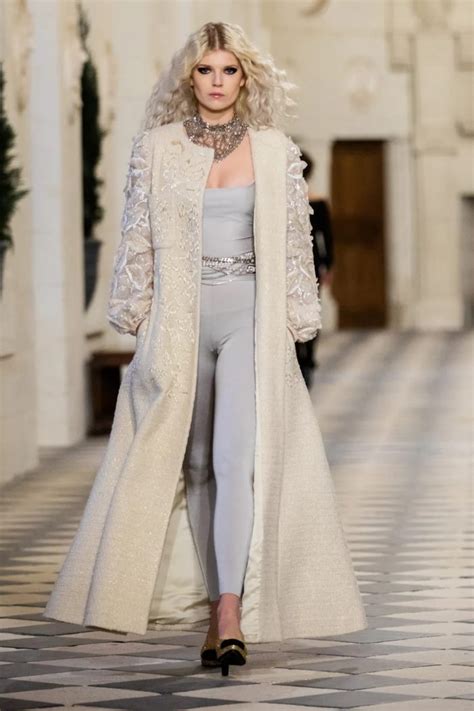 All the features of the fashion industry are leather jackets can be a topic of a completely new article and discussion. 2021 Fashion Trends: 5 Top Trends from Chanel Pre-Fall ...