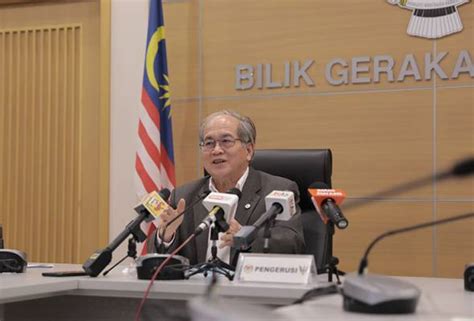 Pengerusi jawatankuasa disiplin ym mej. Penjawat awam dan perkhidmatan penting Sarawak diberi ...