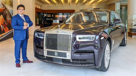 The phantom dimensions is 6092 mm l x 1990 mm w x 1640 mm h. FIRST LOOK: 2018 Rolls-Royce Phantom in Malaysia - RM2.2 ...