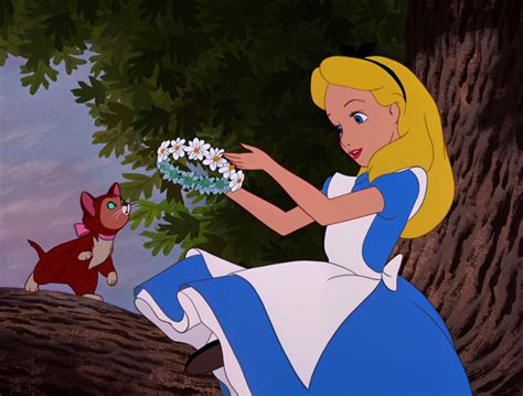 With fiona fullerton, michael jayston, hywel bennett, michael crawford. Screencaps - Alice in Wonderland Photo (34178489) - Fanpop