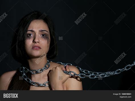 Woman Chained Neck Porn Videos Newest Women Siamese Neck Handcuffs FPornVideos