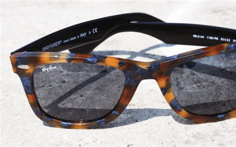 On the original wayfarer the lenses tilt slightly. Ray-Ban: Original Wayfarer vs New Wayfarer | EyeStyle ...