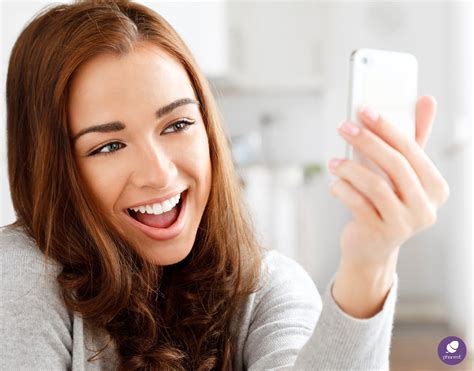 Stats Breaking Down This Years Selfie Trend Phorest Blog
