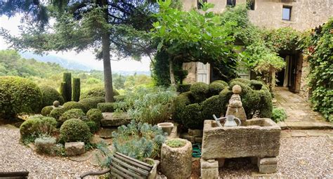 Gardening Lessons From The Quietly Stunning Landscapes Of Provence