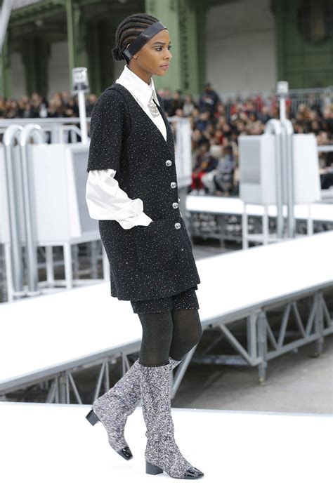 Chanel Ready To Wear Fashion Show Collection Fall Winter 2017