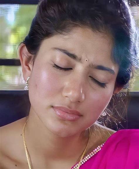 Sai Pallavi Beautiful Face Close Up Sai Pallavi And Her Unseen Hot Photos In Sarees