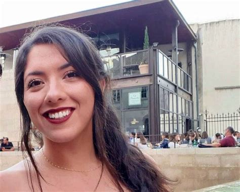 Jeune Journaliste Franco Argentine Propose Cours Despagnol Sur Gens De