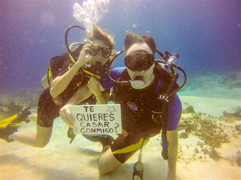 underwater marriage proposal in cozumel nirvana dive shop