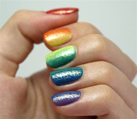 Nail Polish Society: 31DC2013 Day 09: Rainbow Nails