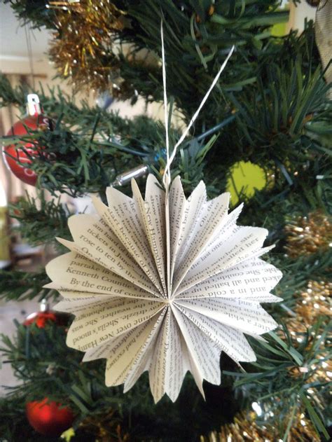 38 Christmas Decoration Ideas Using Paper For 2016