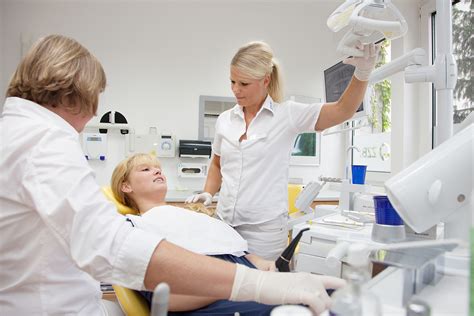 Bewerbung als Zahnmedizinische Angestellte: Tipps und Hinweise