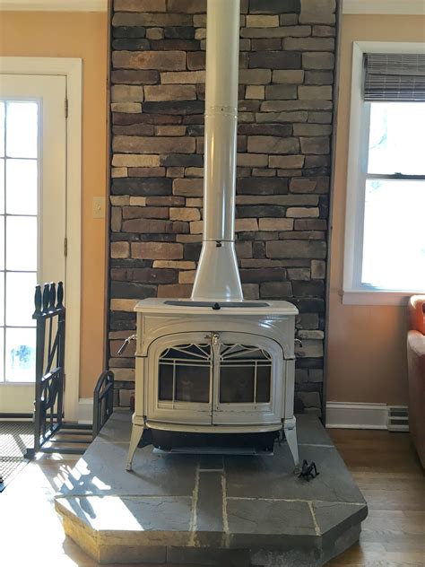 Vermont Casting Defiant Encore with Eldorado Stone Wall Wood Stove Wall