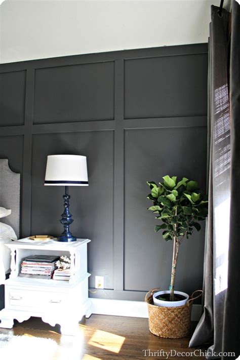 Gray continues to top the list of popular paint colors for homeowners, and for a good reason. Dark gray accent wall from Thrifty Decor Chick
