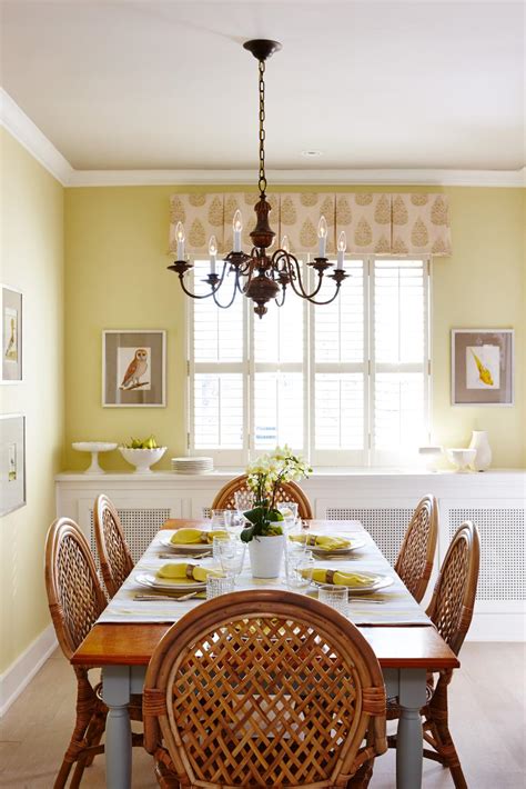 Cozy Cottage Style Dining Room Hgtv