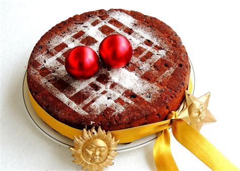 Whole foods fruit cake recipe. Priya's Versatile Recipes: Vegan Christmas Fruit Cake - My ...