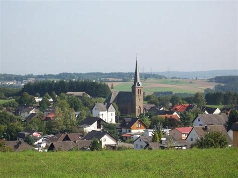 Unsere einrichtung zeichnet sich sowohl durch ihre qualifizierte und liebevolle pflege und betreuung als auch. Gackenbach, Buchfinkenland, Ortsgemeinde Gackenbach, Wild ...