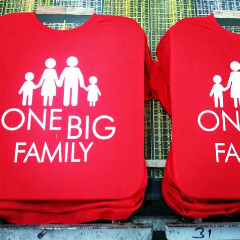 Kacang je tu, baju hari keluarga family day tengah buat promosi kaw kaw. Telaga Bakti Enterprise (JR0017715-P): TSHIRT FAMILY DAY
