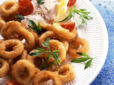 Crispy Fried Squid Recipe | EatSmarter