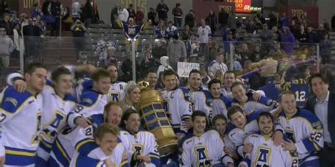 Alaska Nanooks Prepare For Wcha Playoffs In Northern Michigan