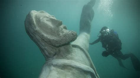 Underwater Statue Of Jesus