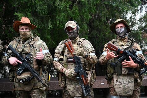 Fotos De Combatientes Del Grupo Mercenario Wagner En La Ciudad Rusa De