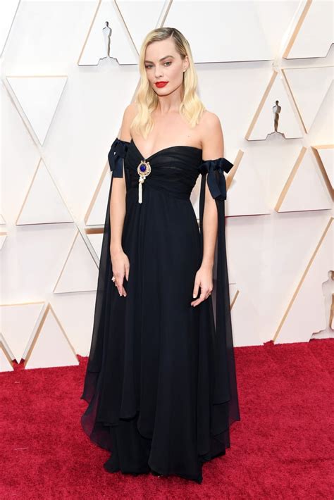 Timothée Chalamet Photobombs Margot Robbie At The Oscars Popsugar Celebrity Uk