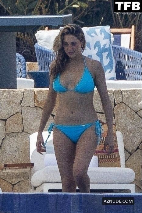 Sophia Stallone Sexy Seen Flaunting Her Hot Bikini Body At The Beach
