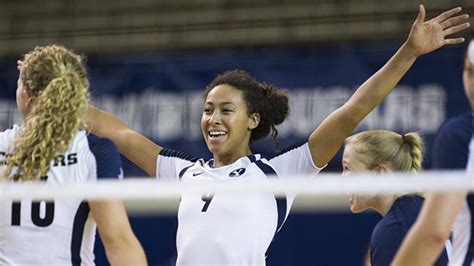 Womens Volleyball Prepares For Big Matchup With Uc Irvine The Daily