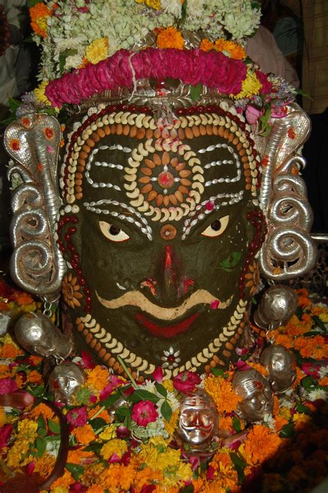 Ujjain used to be centre point of the calculation of the indian time (in the past the ujjain is the greenwich of india) and mahakala was considered as the distinctive presiding deity of ujjain • the. Bhagwan Ji Help me: Mahakaleshwar Ujjain Images and Wallpapers