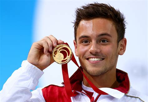 Thomas robert daley (born 21 may 1994) is a british diver, television personality and youtube vlogger. Glasgow 2014: Tom Daley Retains 10m Platform Commonwealth Gold