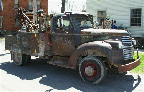 Old Tow Truck Tow Truck Towing Antique Cars Monster Trucks Olds