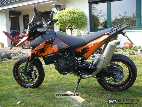 102.0 x 80.0 мм (4.0 x 3.1 дюймов). 2007 KTM SM 690