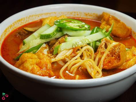 Curry mee or curry noodles is a favorite malaysian dish made from yellow egg noodles and curry broth. Who are The KariGuys?