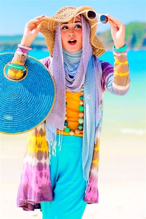 Outfit Ke Pantai Ala Hijabers - 7 Inspirasi Outfit ke Pantai untuk