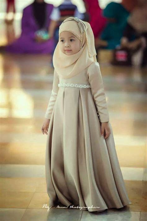 See more ideas about budak perempuan, busana, fesyen. Infojelita: 25 Design Baju Raya Budak Perempuan & Para Ibu ...