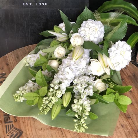 Need flowers delivered in sydney? Purity - Sydney Flowers