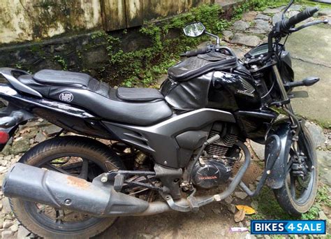 Bani kalra must watch helmets crash test, local helmet vs branded helmet. Used 2014 model Honda CB Trigger for sale in Kozhikode. ID ...